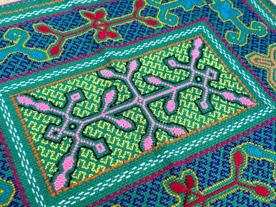 Shipibo Manta Cloth, Traditional Shamanic Mesa Cloth for Plant Medicine Ceremony, 17" x 22", Handmade in Pucallpa, Peru
