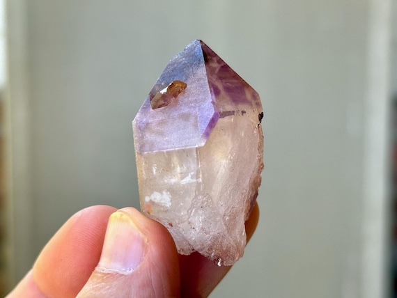 Dreamcoat Lemurian, 42g, Golden Healer Lemurian with Amethyst Cap, Crown & Third Eye Chakra, Goias, Brazil T760