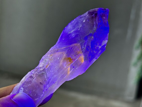 Powellite Phantom Quartz with Amethyst, UV Reactive & All Natural, 93g, New Find, Raw Unpolished Powellite Quartz, Bahia, Brazil T397