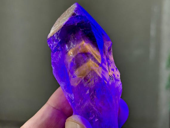 Powellite Phantom Quartz with Amethyst, UV Reactive & Natural, 105g, Unpolished Powellite Quartz, New Find, Bahia, Brazil T364