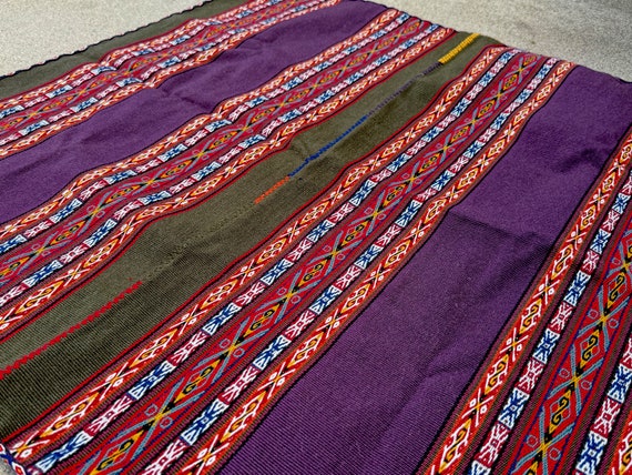 Peruvian Manta Cloth from Chinchero, Peru, 30" x 31" (Large Size), Andean Altar Cloth for Shamanic Plant Medicine Ceremony