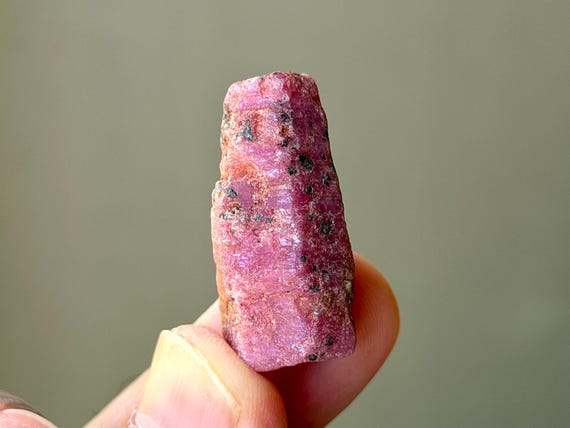 Ruby, UV Reactive & Natural Raw/Unpolished, 16.5g, New Find, Kundalini Energy, Prosperity and Abundance, Tanzania A985