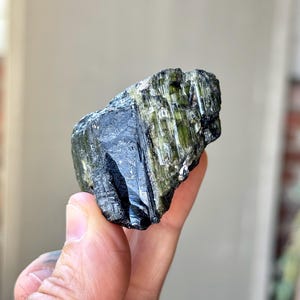 Bicolor Cat&#39;s Eye Tourmaline, Green & Black Tourmaline, 65g, São Jose da Safira, Minas Gerais, Brazil S310