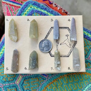 Hedenbergit & Rökkvarts med Röd Hematit, Välj EN av åtta, Rot- och Hjärtchakra, Inre Mongoliet S104
