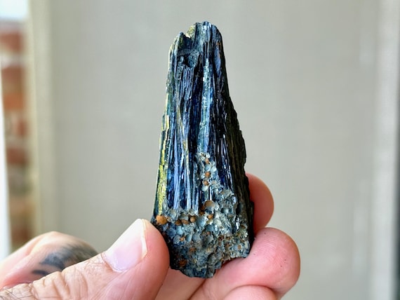 Vivianite with Green and Blue Colors, 28g, New Find, Heart Chakra, Heart Healer, Amazonas, Brazil T274