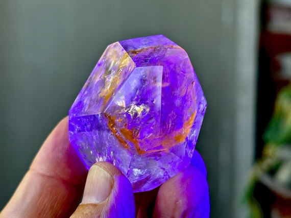 Powellite Phantom Quartz, UV Reactive & Self-Standing, 107g, New Find, Freeform Crystal, Bahia, Brazil T261