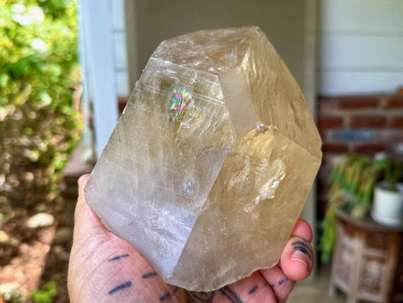 Citrine with Rainbows & Time Link, Self-Standing and All Natural, 1.7 Kilo, New Find, Aracuai, Minas Gerais, Brazil W923