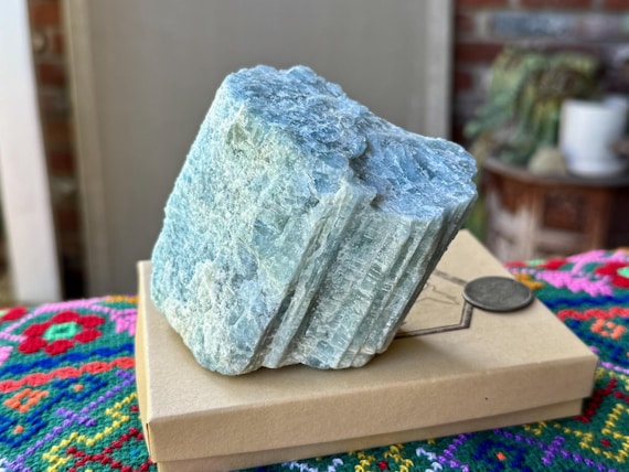 Aquamarine, Self-Standing & All Natural, 676g, Throat Chakra, Self-Expression, Bahia, Brazil V139
