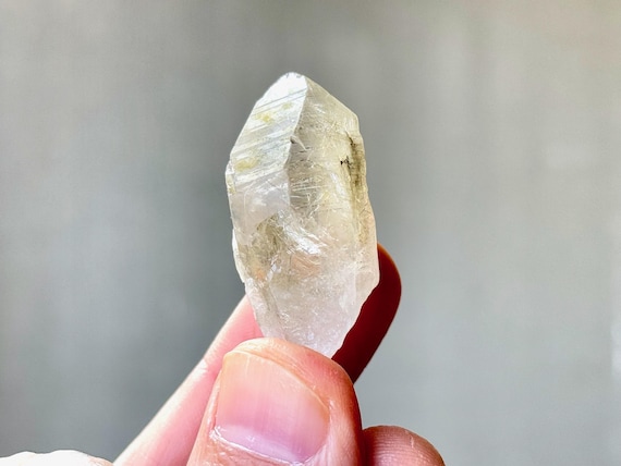 Lemurian Quartz with Gold & Silver Rutile Inclusions, 16g, New Find, Spiritual Creativity and Manifestation, Bahia, Brazil S033