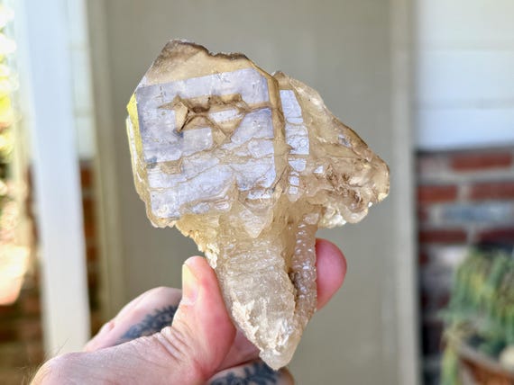 Elestial Citrine, Scepter Formation, 318g, Solar Plexus Chakra, Creativity & Manifestation, Aracuai, Minas Gerais, Brazil V081