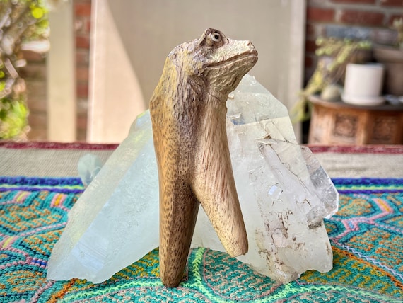 Desert Toad Kuripe, Traditional Shamanic Apicator Pipe, Hand Carved from a Single Block of Two-Tone Hard Wood