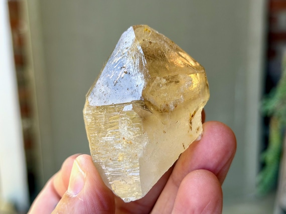 Natural Citrine, 112g, Solar Plexus Chakra, Manifestation & Creativity, Aracuai, Minas Gerais, Brazil V591