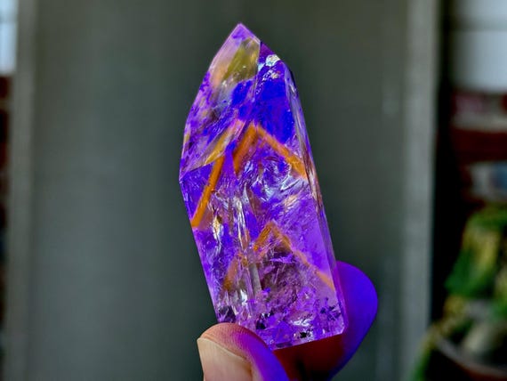 Powellite Phantom Quartz with Rainbows, UV Reactive & Self-Standing, 100g, New Find, Channeling Formation, Bahia, Brazil T263