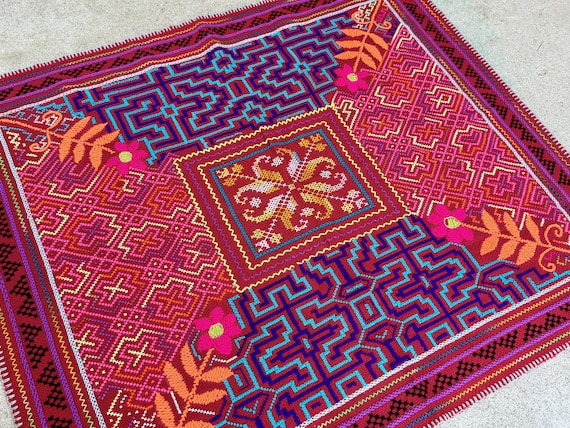 Shamanic Manta Cloth, 27" x 32", Large Size, Handmade Shipibo Mesa Cloth, Pucallpa, Peru