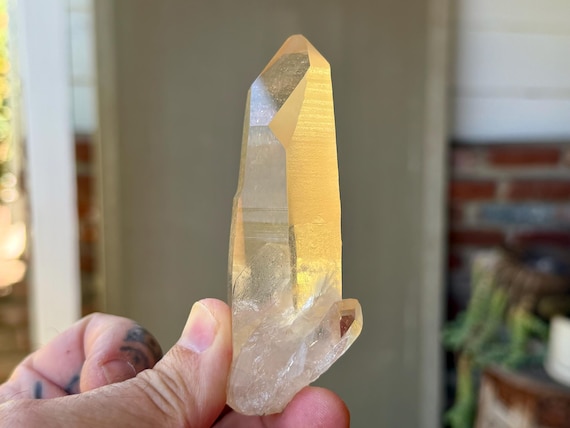 Golden Healer Lemurian Quartz with Time Link, Water Clear, 158g, New Find, Diamantina, Minas Gerais, Brazil B059