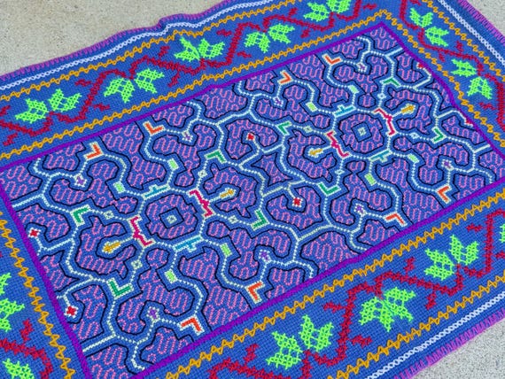 Shipibo Manta Cloth, 18" x 27", Traditional Shamanic Mesa Cloth for Plant Medicine Ceremony, Handmade in Pucallpa, Peru