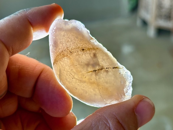 Running Sand Gobi Agate, Moving Sand Inside, 28g, Desert Stone of Transformation, Southern Mongolia A743