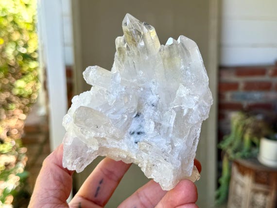 Curved Quartz Cluster, Tomas Gonzaga Mine, Self-Standing, 518g, Adaptation and Perseverance, Corinto, Minas Gerais, Brazil V437