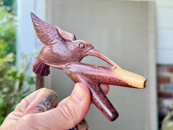 Hummingbird Kuripe, Solid Dark Wood Kuripe, Hand Carved from a Single Block of Two-Tone Tamarind Wood