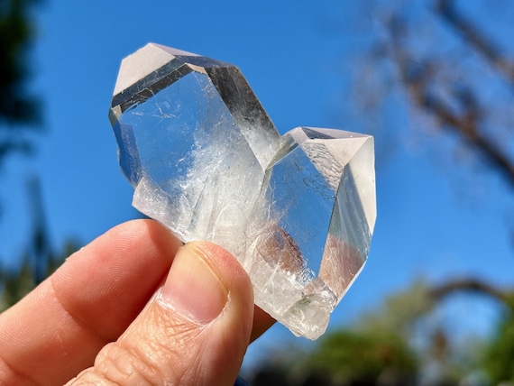 Starbrary Quartz, Japan Law Twin with Record Keeper, Tomas Gonzaga Mine, 68g, Corinto, Minas Gerais, Brazil A555