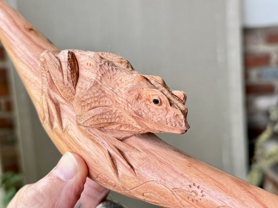 Sonoran Desert Toad Tepi Pipe, Solid Wood Tepi, Hand Carved from a Single Piece of Exotic Wood, Shamanic Applicator Pipe