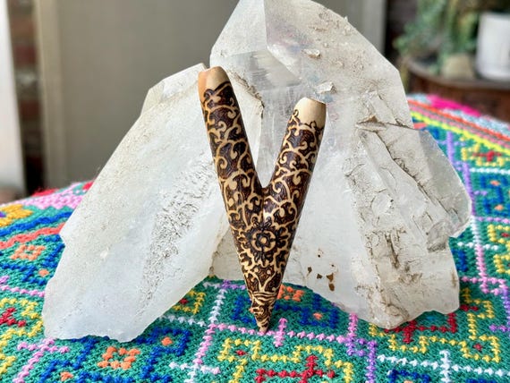 Wooden Kuripe, Vine Motif, Traditional Shamanic Applicator Pipe, Single Block Kuripe