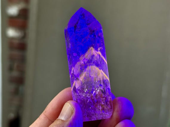 Powellite Phantom Amethyst Quartz, UV Reactive & Self-Standing, 55g, New Find, Channeling Formation, Bahia, Brazil T394