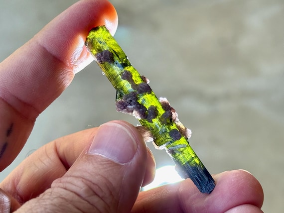 Green Tourmaline with Lepidolite, Aricanga Mine, 10.2g, New Find, Elongated Formation, São Jose do Safira, Minas Gerais, Brazil T619