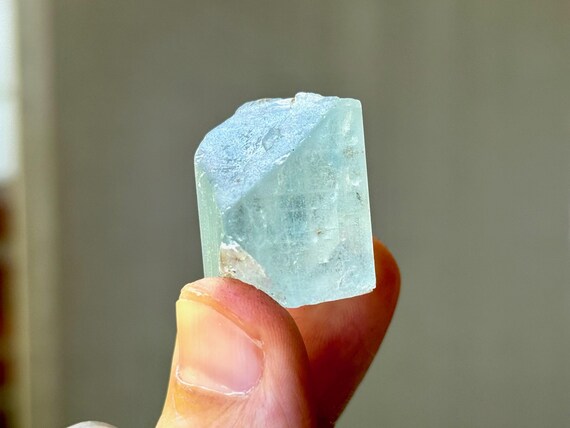 Blue Topaz, Natural Color and Formation, 31g, Throat & Third Eye Chakra Crystal, Self-Confidence and Creativity, Nigeria S934