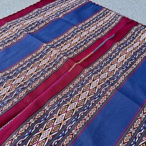 Shamanic Manta Cloth, 30&quot; x 30&quot; (76 cm x 76 cm), Traditional Mesa Cloth for Shamanic Plant Medicine Ceremony, Handmade in Chinchero, Peru