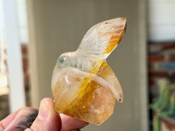 Golden Healer Hummingbird Crystal, Hand Carved from Native Peruvian Quartz, Siwar Q'inti Totem for Shamanic Mesa