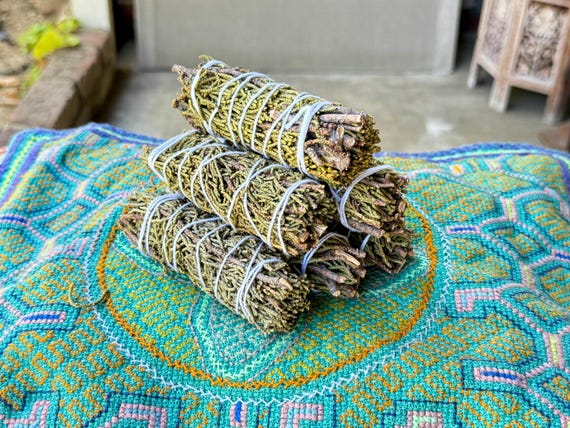 Juniper Smudge Bundle, 4" Size, ONE Juniper Smudge Stick, For Cleansing, House Blessing and Attracting Abundance, Ethically Harvested