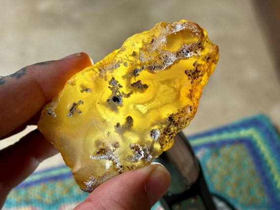 Enhydro Carnelian Agate with Ancient Moving Water, 96g, Earth and Water Elements, Crystal for Empowerment & Creativity, Indonesia T143