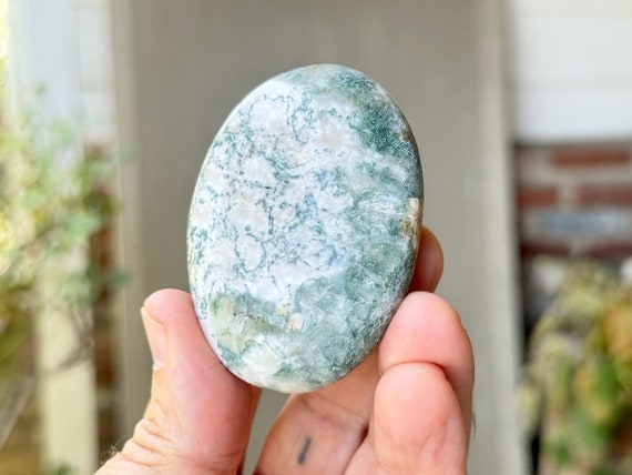 Celadonite Palm Stone with Beautiful Mossy Green Patterns, Breathwork (Respiratory System), Dreamwork, Angelic Beings, India R001