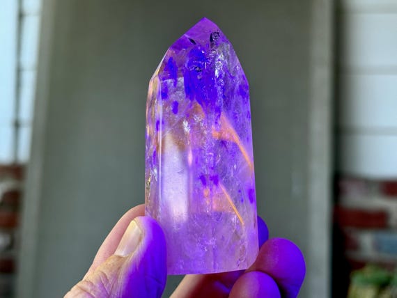 Powellite Phantom Quartz, UV Reactive & Self-Standing, 127g, New Find, Channeling Formation, Bahia, Brazil T239