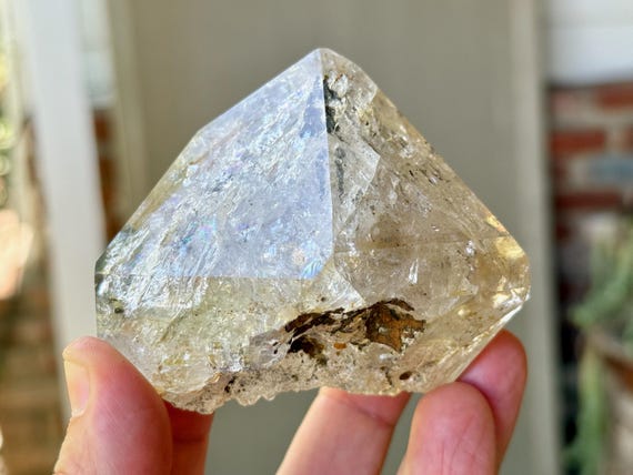 Herkimer Diamond, Pyramidal & Self-Standing, 320g, Third Eye Chakra, Universal Life Force, New York V377
