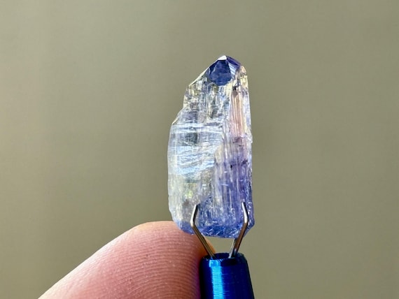 Tanzanite, Natural with Vibrant Color, 2.5g, Third Eye & Crown Chakra, Psychic Intuition, Tanzania T641
