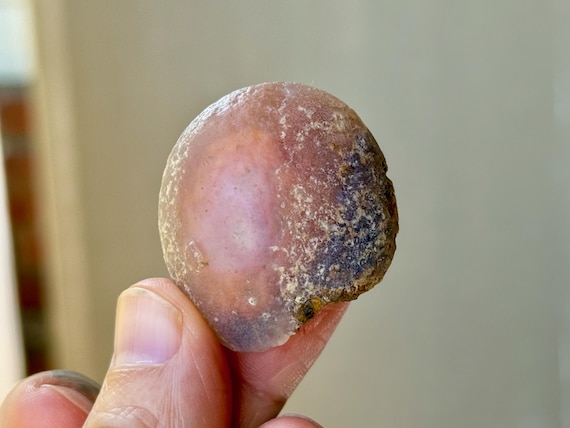 Running Sand Gobi Agate, 25g, Desert Stone of Transformation, Naturally Formed by Wind and Sand, Mongolia A112