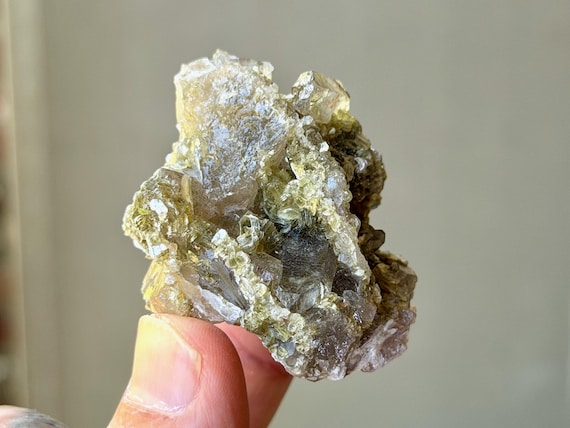Golden Mica Quartz Cluster, 56g, Third Eye & Crown Chakra, Aricanga Mine, Minas Gerais, Brazil A870