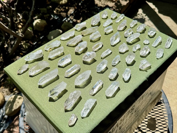 Starbrary Quartz Lot, 50 Pieces (1 Kilogram) of Hand-Selected Water Clear Crystals with Extraterrestrial Star Markings, Brazil WS182