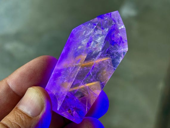 Powellite Phantom Quartz, UV Reactive & Self-Standing, Dow Formation, 67g, New Find, Polished Quartz Tower, Bahia, Brazil T609