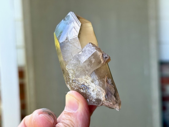 Green Chlorite Phantom Quartz with Record Keeper, Pink Lodolite Inclusions, 100g, New Find, Gouveia, Minas Gerais, Brazil T818