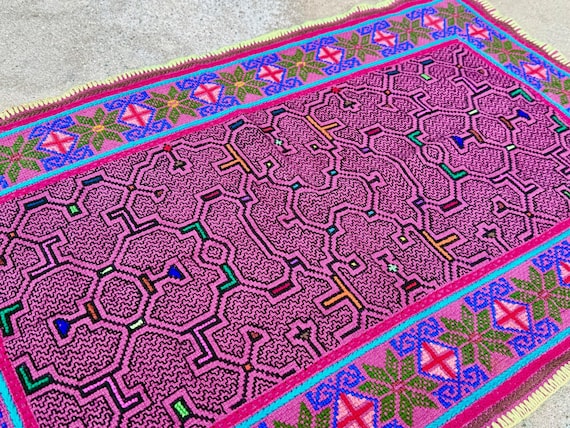 Shipibo Manta Cloth, Traditional Shamanic Mesa Cloth for Plant Medicine Ceremony, 17" x 27," Handmade in Pucallpa, Peru