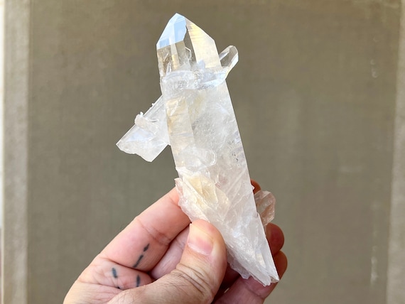 Lemurian Quartz Crystal in a Unique Formation, Dolphin Crystal with Penetrators, Water Clear Colombian Lemurian, Santander, Colombia Y917