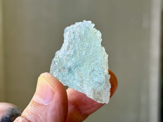 Aquamarine, Hydrothermally Etched, 28g, Throat Chakra, Emotional Clearing, Espírito Santo, Brazil A471