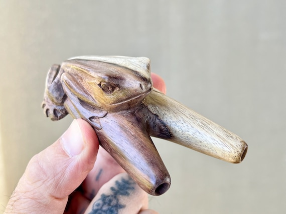 Frog Kuripe, Traditional Shamanic Applicator Pipe, Hand Carved from a Single Piece of Two-Tone Hardwood