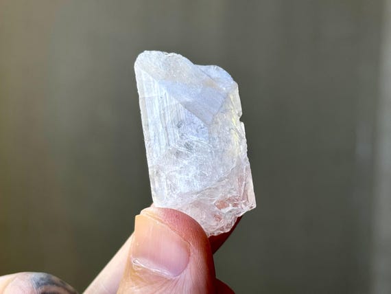 Danburite, 20g, Heart & Crown Chakra Crystal, Angelic Contact, Mexico S471