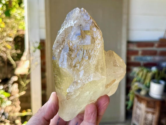 Elestial Citrine with Etched Jacare Facet, Self-Standing, 978g, Crystal for Manifestation and Creativity, Minas Gerais, Brazil W780