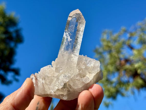 Starbrary Quartz, Self-Standing & Dow Formation, 192g, Water Clear Quartz with Star Markings, Corinto, Minas Gerais, Brazil V124