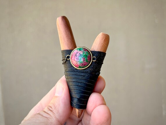 Kuripe with Ruby Stone, Traditional Shamanic Applicator Pipe, Natural Wood Kuripe